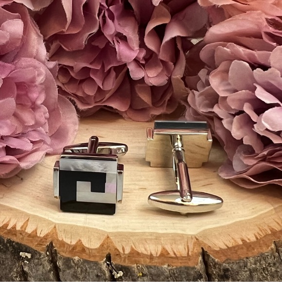 Retro Black Onyx and Mother of Pearl Spiral Cufflinks - Picture 7 of 15